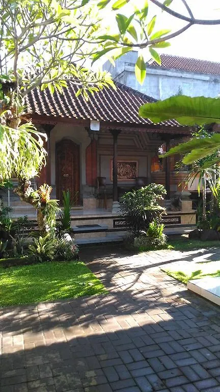 Shindu Home Stay أوبود بيت ضيافة